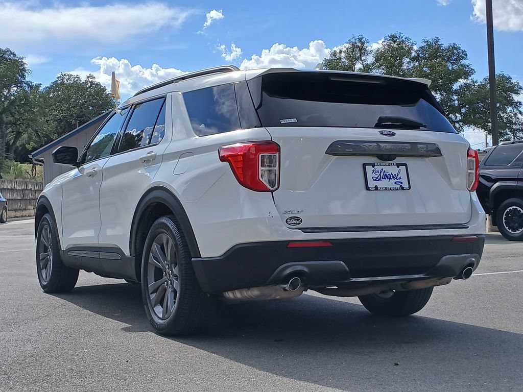 Certified 2023 Ford Explorer XLT w/ Equipment Group 202A RWD image 5