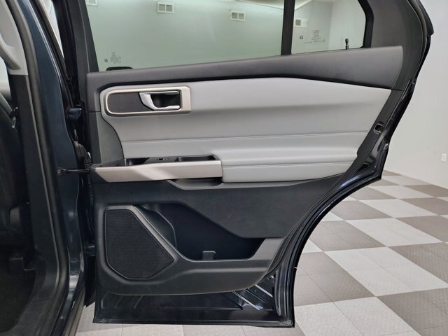 Certified 2024 Ford Explorer XLT w/ Equipment Group 202A AWD/4WD image 16