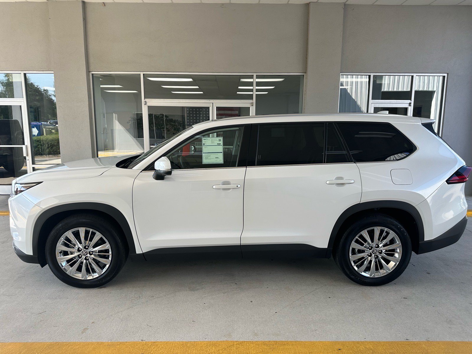 Used 2026 Toyota Grand Highlander AWD image 4