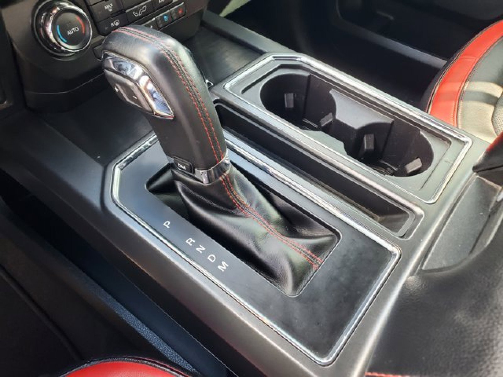 Certified 2019 Ford F150 Lariat image 26