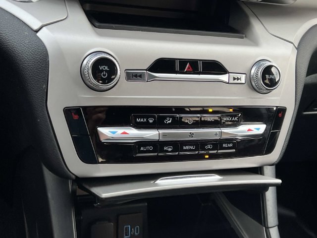 Certified 2024 Ford Explorer XLT AWD/4WD image 24