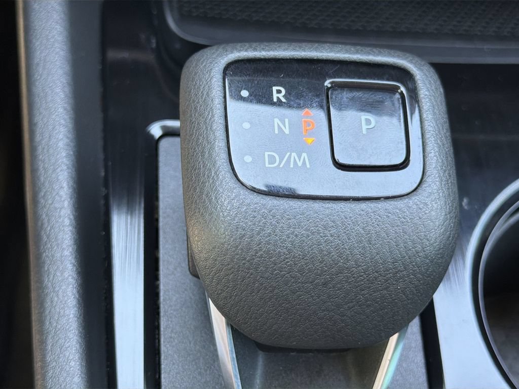Used 2023 Nissan Rogue SV FWD image 17