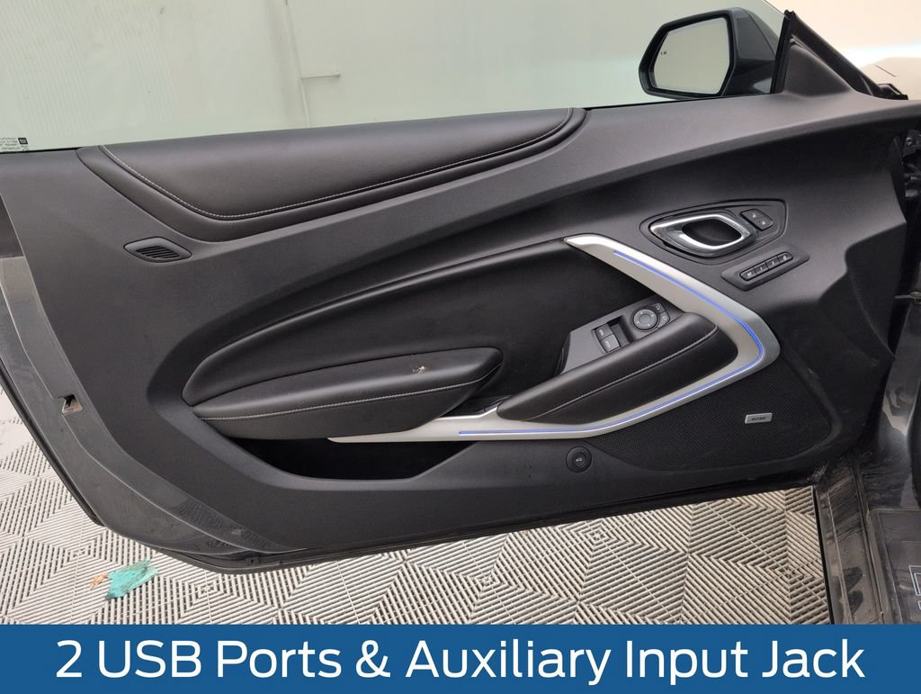 Used 2018 Chevrolet Camaro SS RWD image 30