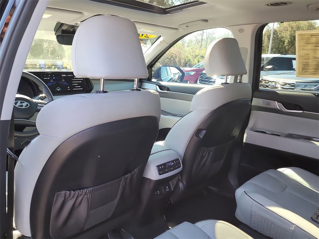 Used 2024 Hyundai Palisade SEL w/ Premium Package image 9