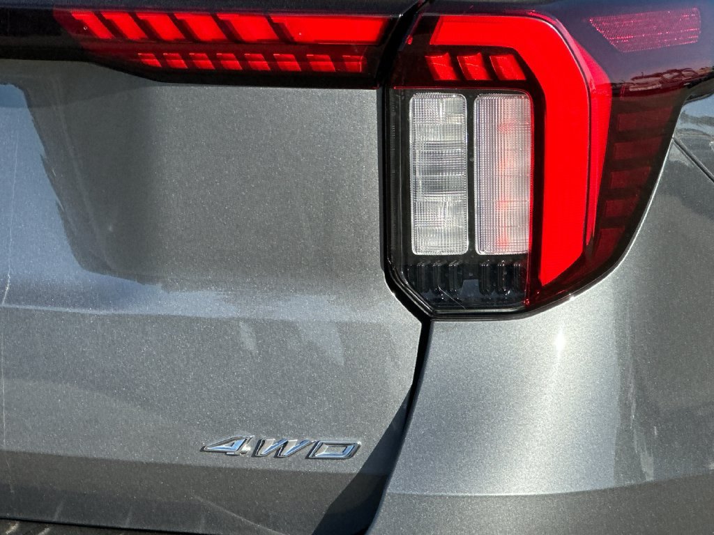 Certified 2025 Ford Explorer ST-Line AWD/4WD image 25