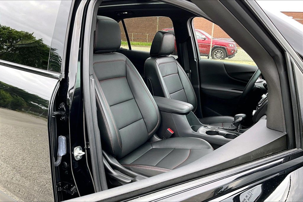 Used 2024 Chevrolet Equinox RS w/ RS Leather Package AWD/4WD image 7