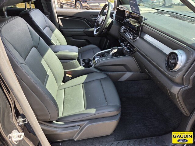 Used 2024 Chevrolet Colorado LT w/ LT Convenience Package III RWD image 16