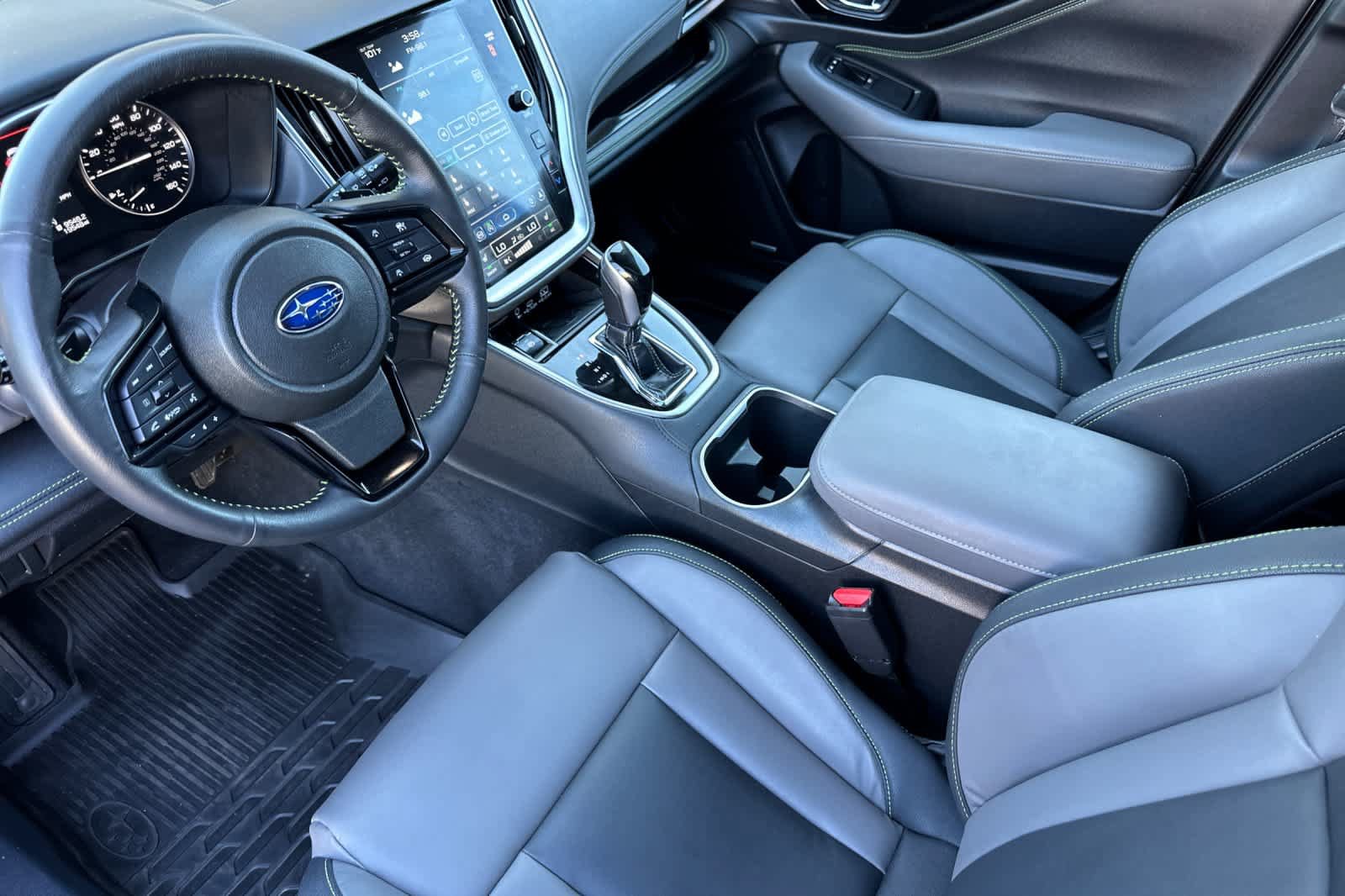 Used 2025 Subaru Outback Onyx Edition AWD/4WD image 11