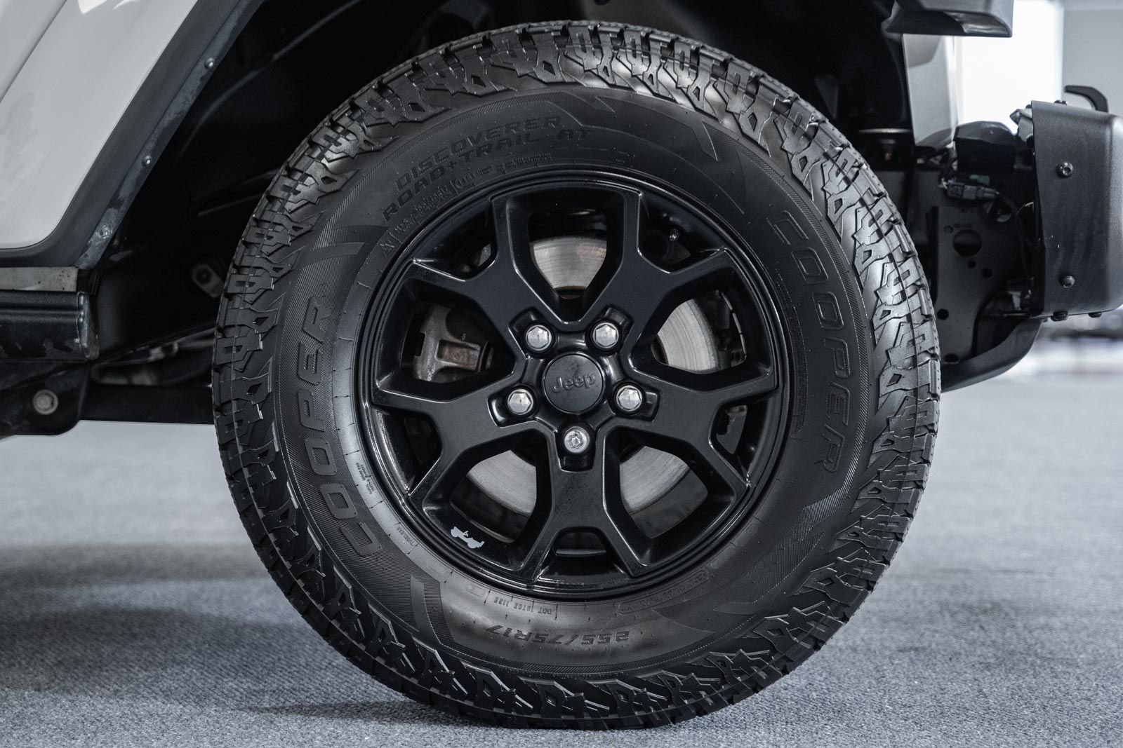 Used 2019 Jeep Wrangler Unlimited Sahara w/ Quick Order Package 24M Moab image 15