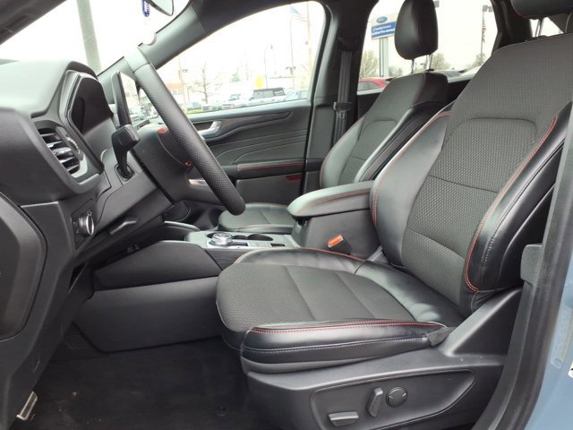Certified 2024 Ford Escape ST-Line w/ Tech Pack #1 image 5
