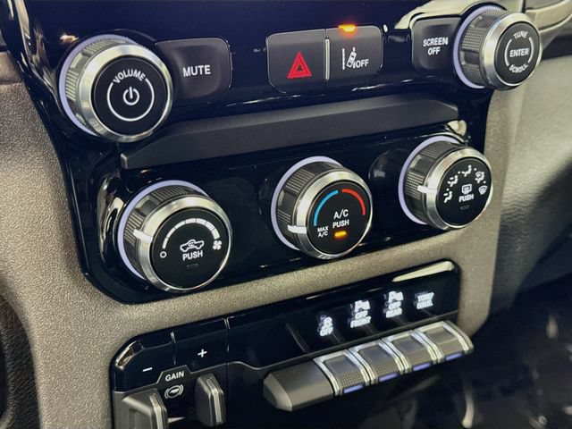 Used 2025 RAM 1500 Warlock AWD/4WD image 15