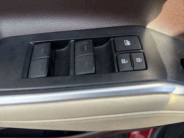 Used 2021 Toyota Highlander XLE image 25