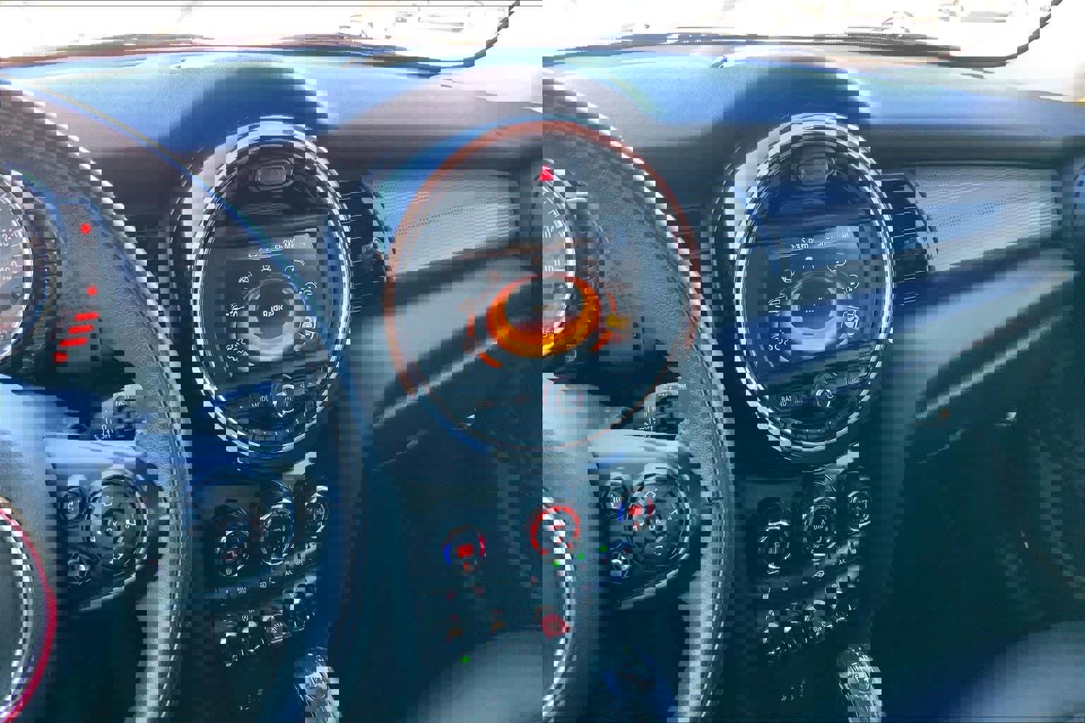 Used 2017 MINI Cooper 4-Door Hardtop image 15