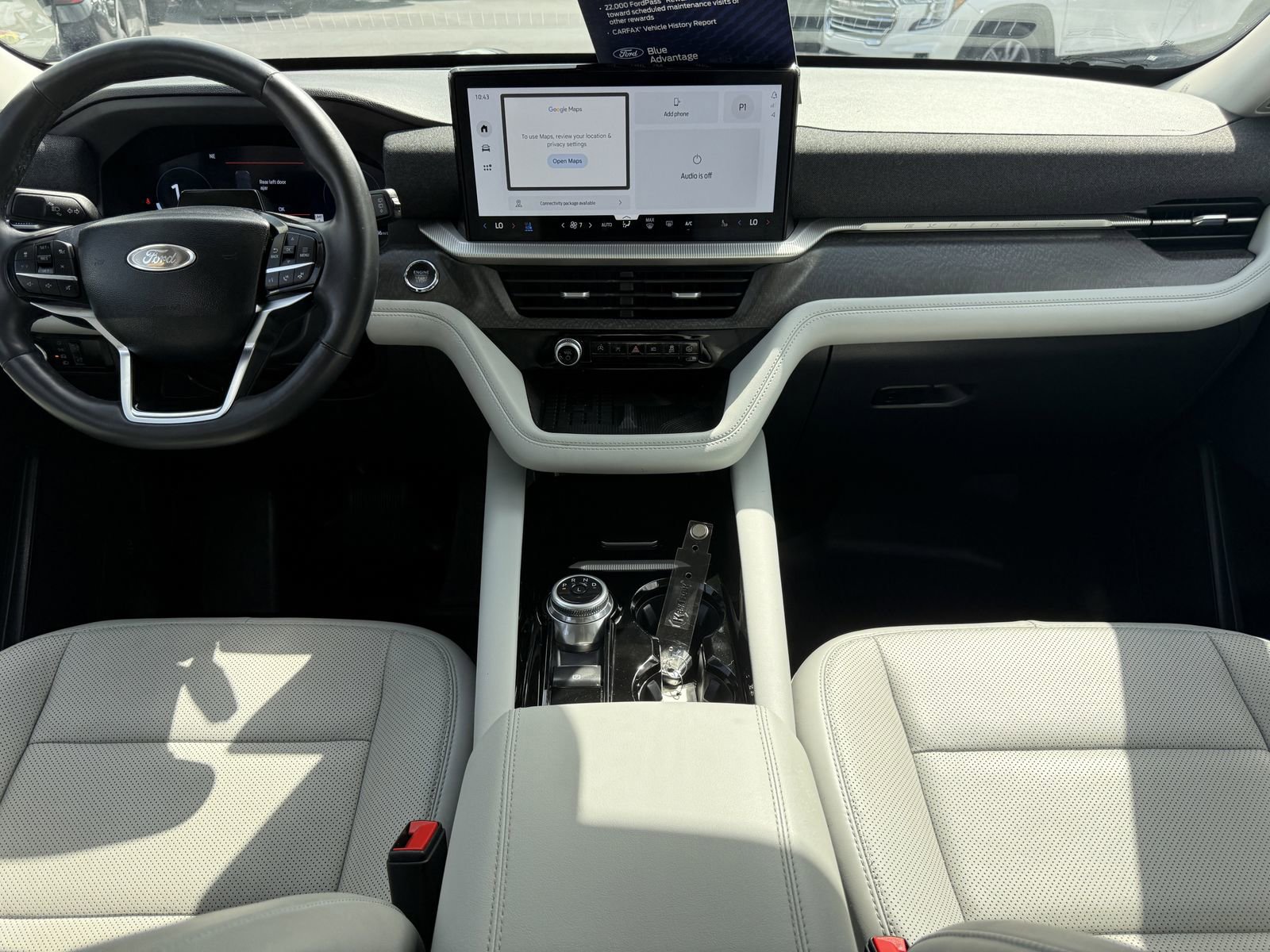 Certified 2025 Ford Explorer Platinum w/ Ultimate Package AWD/4WD image 13
