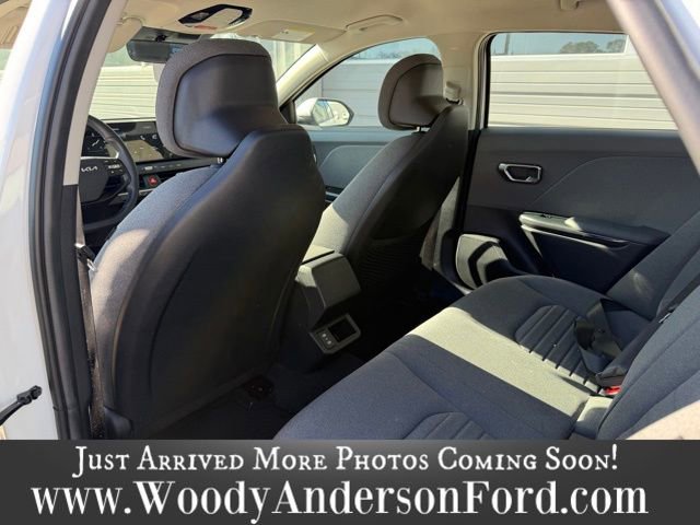 Used 2025 Kia K4 EX image 7