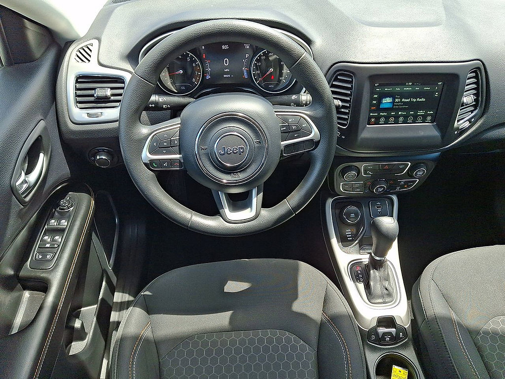 Used 2018 Jeep Compass Sport w/ Tech Group AWD/4WD image 20