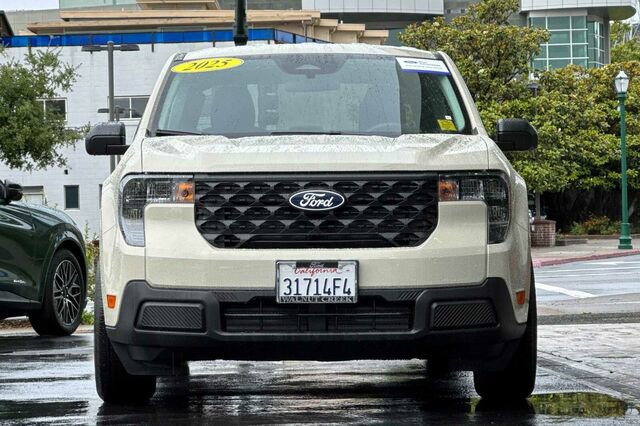 Certified 2025 Ford Maverick XL FWD image 9
