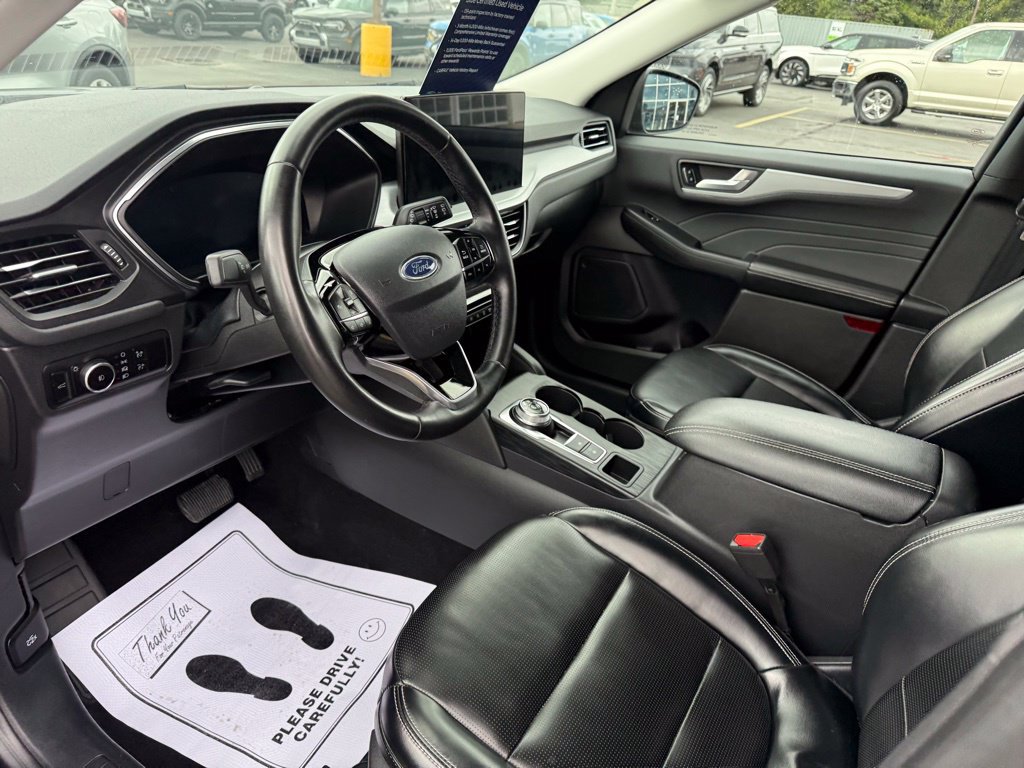 Certified 2024 Ford Escape Platinum AWD/4WD image 22