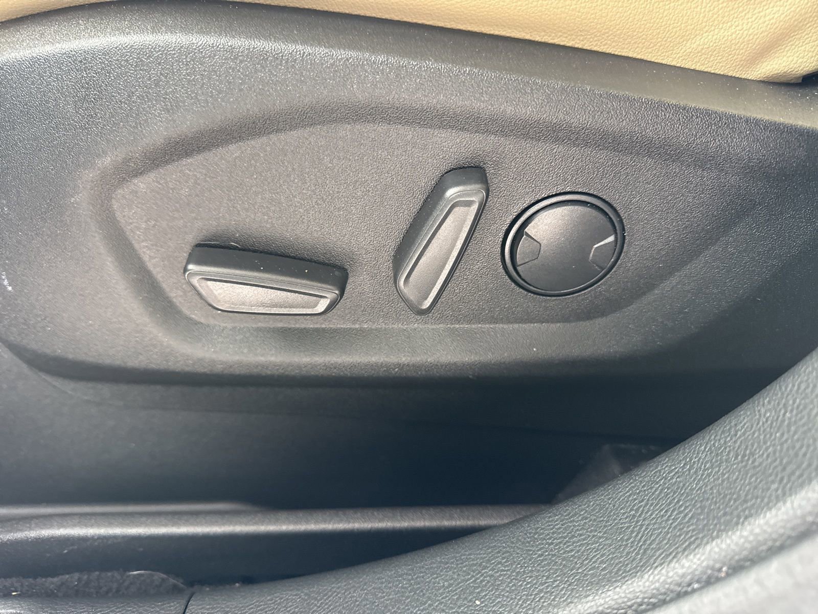 Certified 2022 Ford Edge SEL w/ Convenience Package image 26