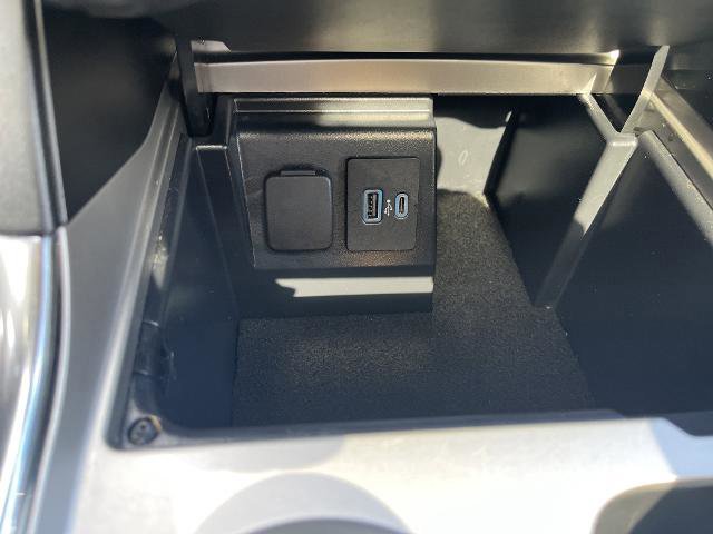 Certified 2021 Ford Explorer XLT w/ Equipment Group 202A image 14