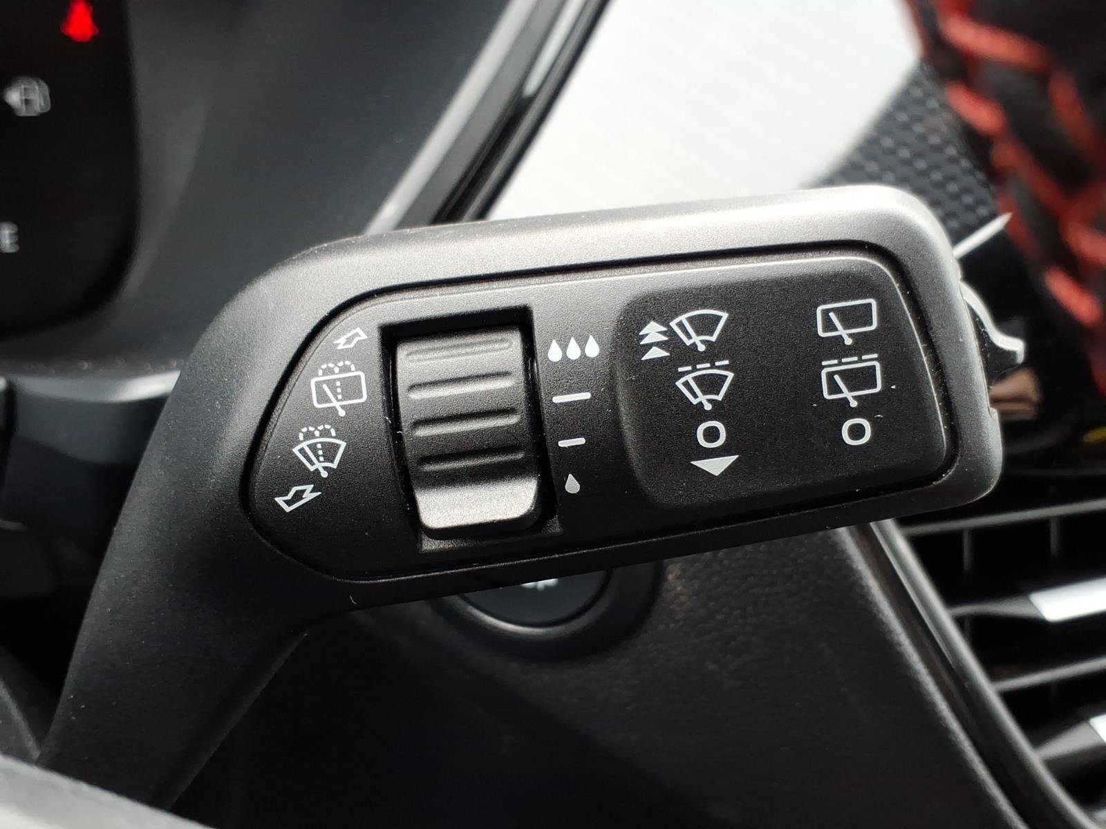 Certified 2025 Ford Escape ST-Line FWD image 29