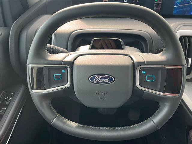 Certified 2025 Ford Expedition Active AWD/4WD image 23