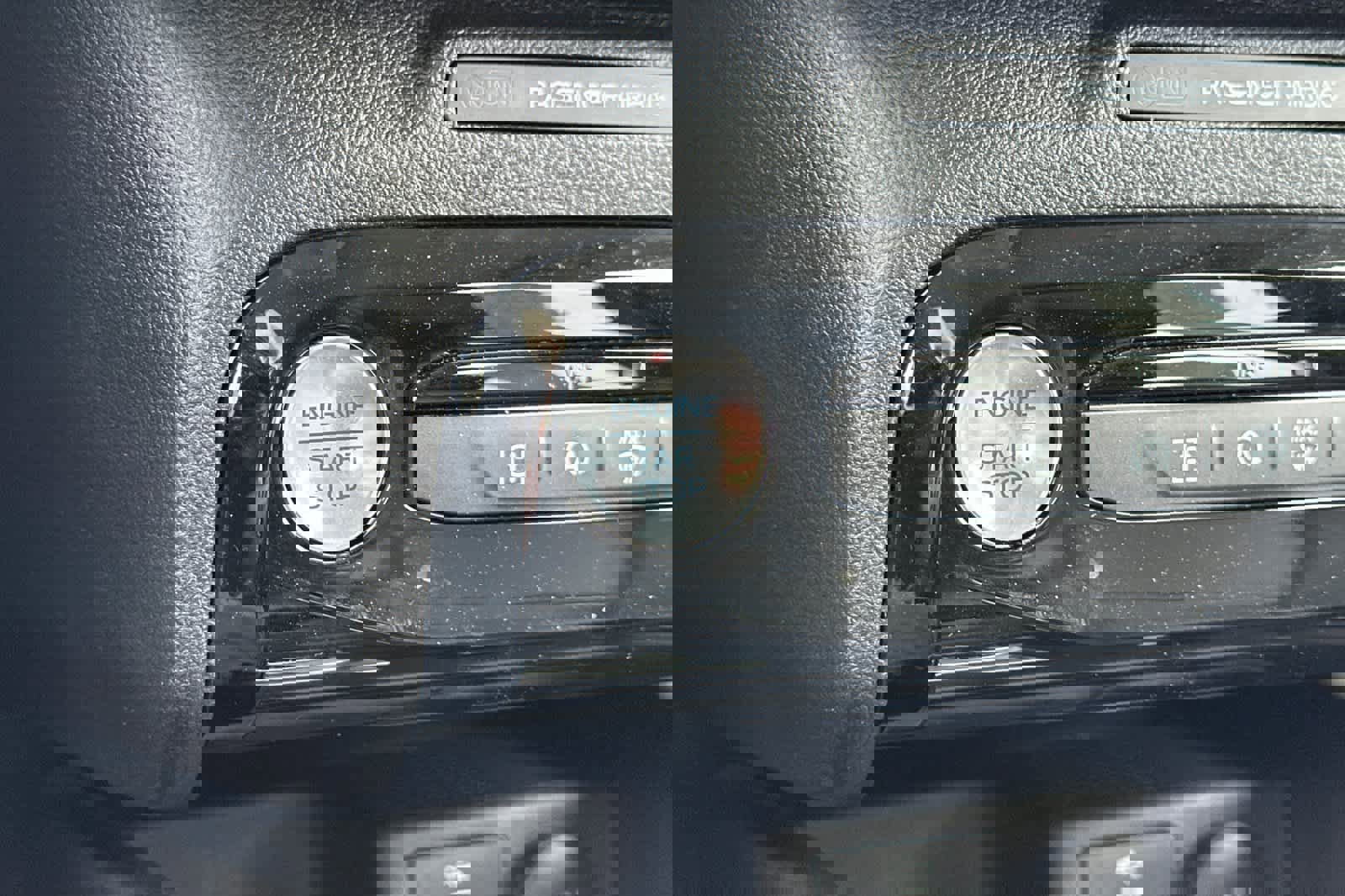 Certified 2025 Ford Escape Platinum image 23