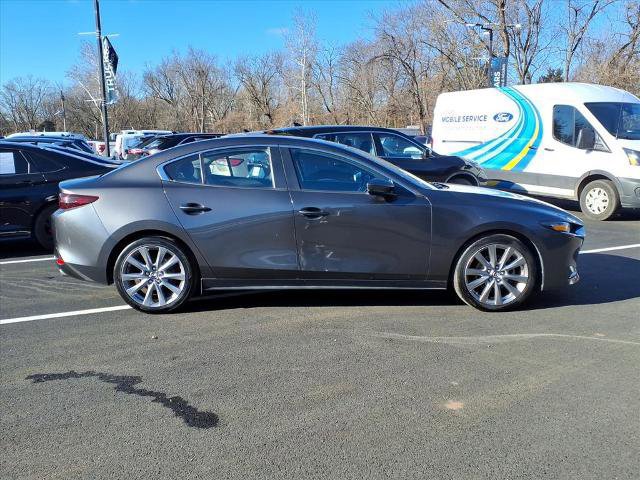 Used 2020 MAZDA MAZDA3 PREFERRED image 6