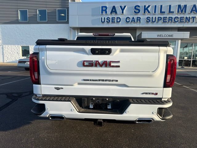Used 2023 GMC Sierra 1500 AT4 w/ AT4 Premium Package AWD/4WD image 4