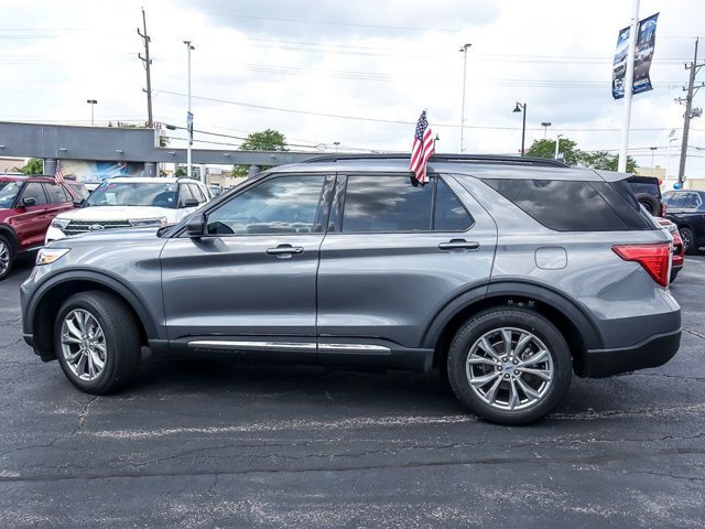 Certified 2023 Ford Explorer XLT w/ Equipment Group 202A AWD/4WD image 6