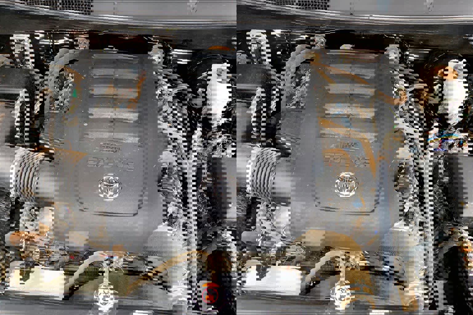 Used 2019 Toyota Tundra Platinum image 32