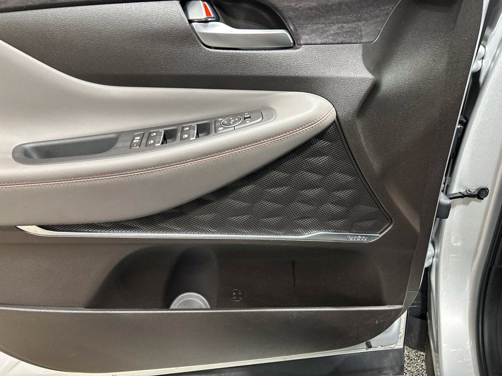 Used 2019 Hyundai Santa Fe Limited AWD/4WD image 10