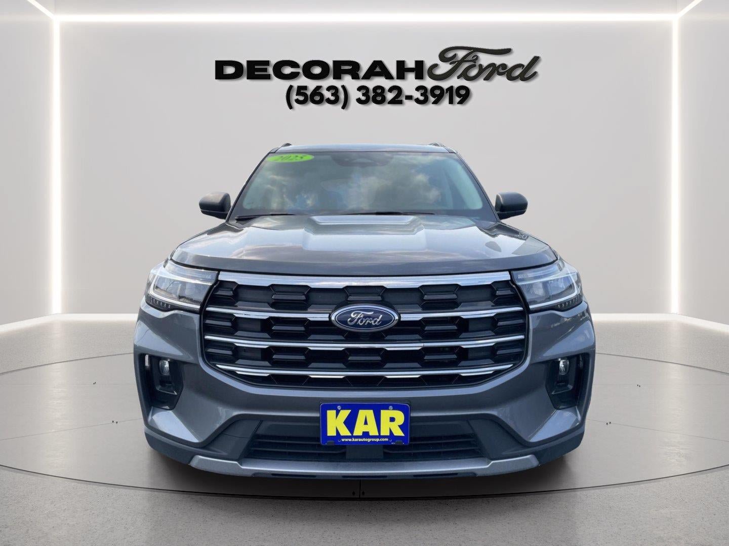 Certified 2025 Ford Explorer Active w/ Active Comfort Package AWD/4WD image 3
