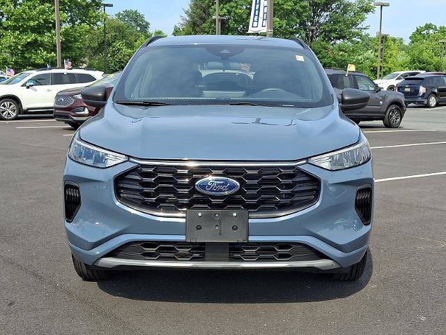 Certified 2023 Ford Escape ST-Line w/ Tech Pack #1 AWD/4WD image 2