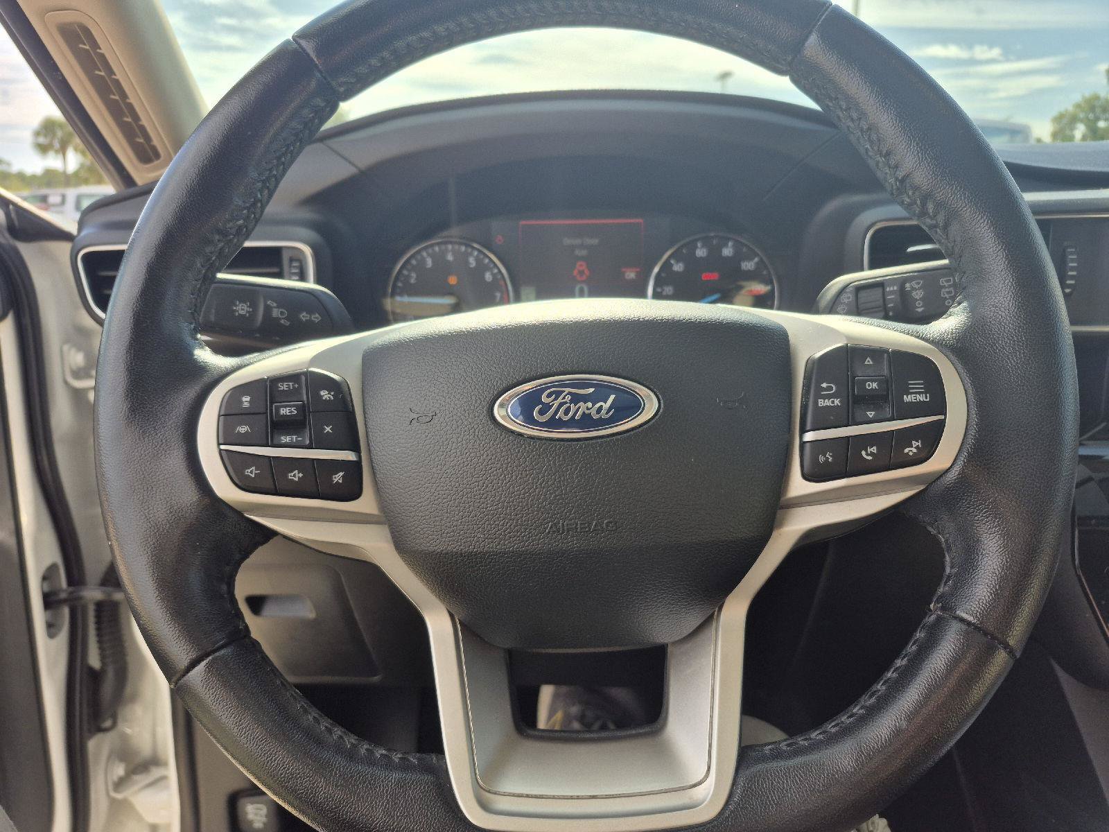 Certified 2023 Ford Explorer Limited w/ Limited Technology Package RWD image 11