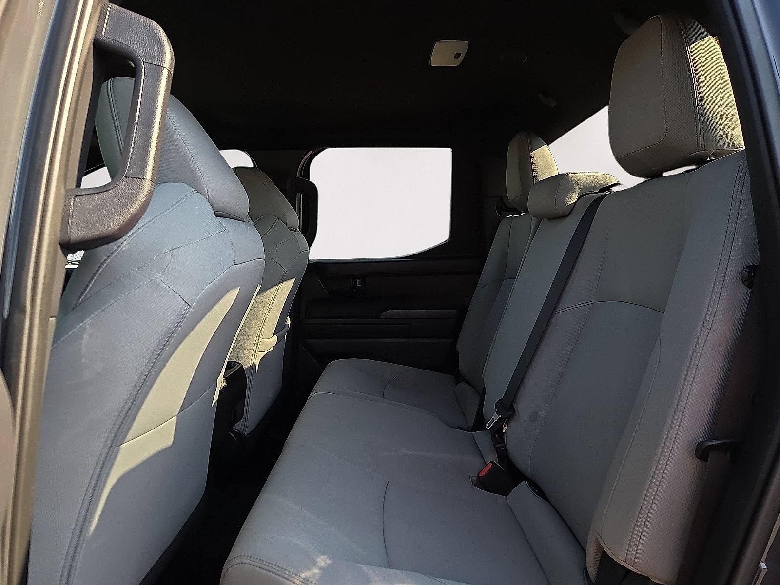 Used 2024 Toyota Tacoma SR5 AWD/4WD image 10
