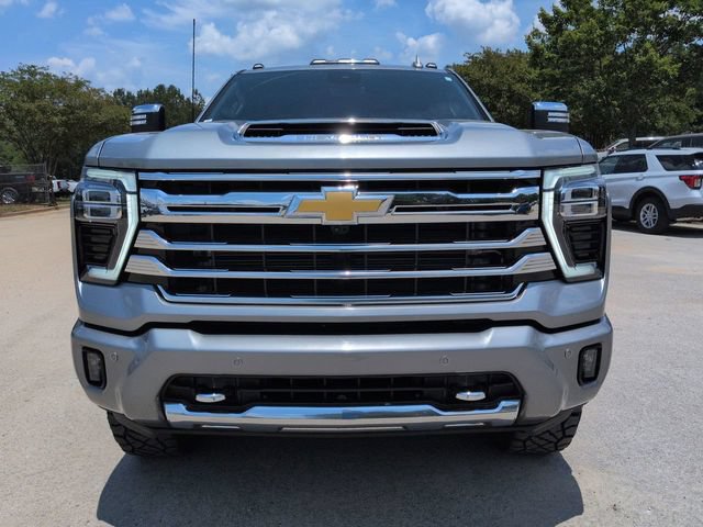 Used 2024 Chevrolet Silverado 2500 High Country w/ High Country Premium Package AWD/4WD image 9