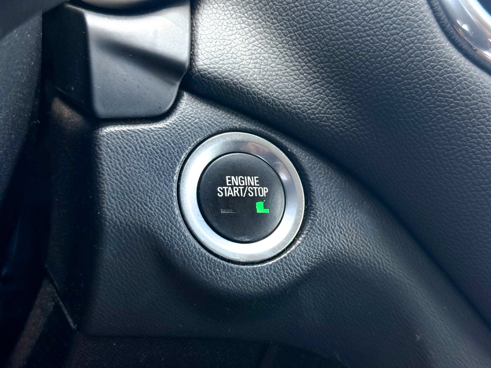 Used 2019 Chevrolet Equinox LT AWD/4WD image 24
