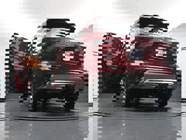 Used 2025 Toyota Highlander Platinum AWD/4WD image 42