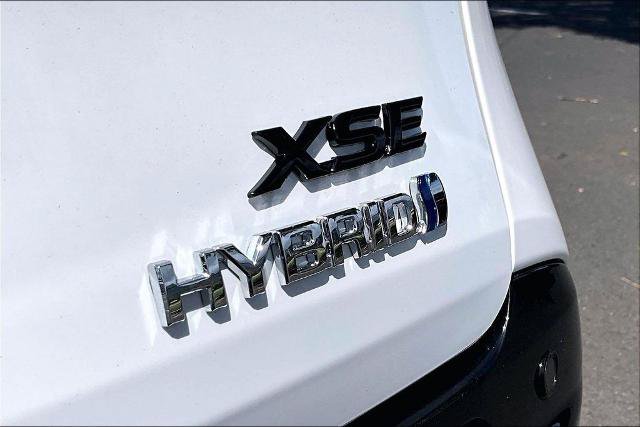 Used 2024 Toyota Sienna XSE FWD image 34