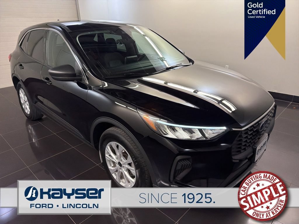 Certified 2023 Ford Escape Active AWD/4WD image 1