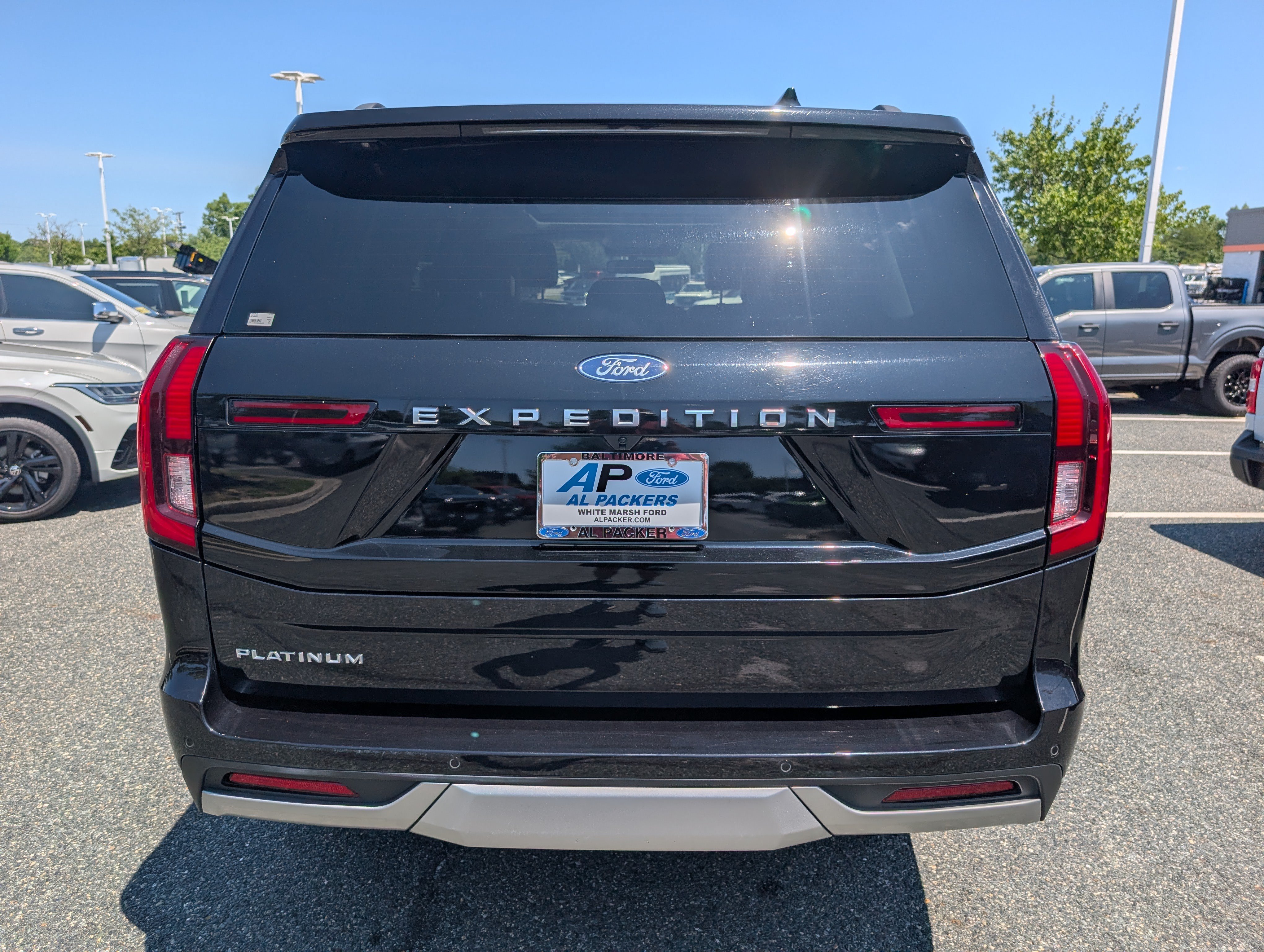Certified 2025 Ford Expedition Platinum AWD/4WD image 4