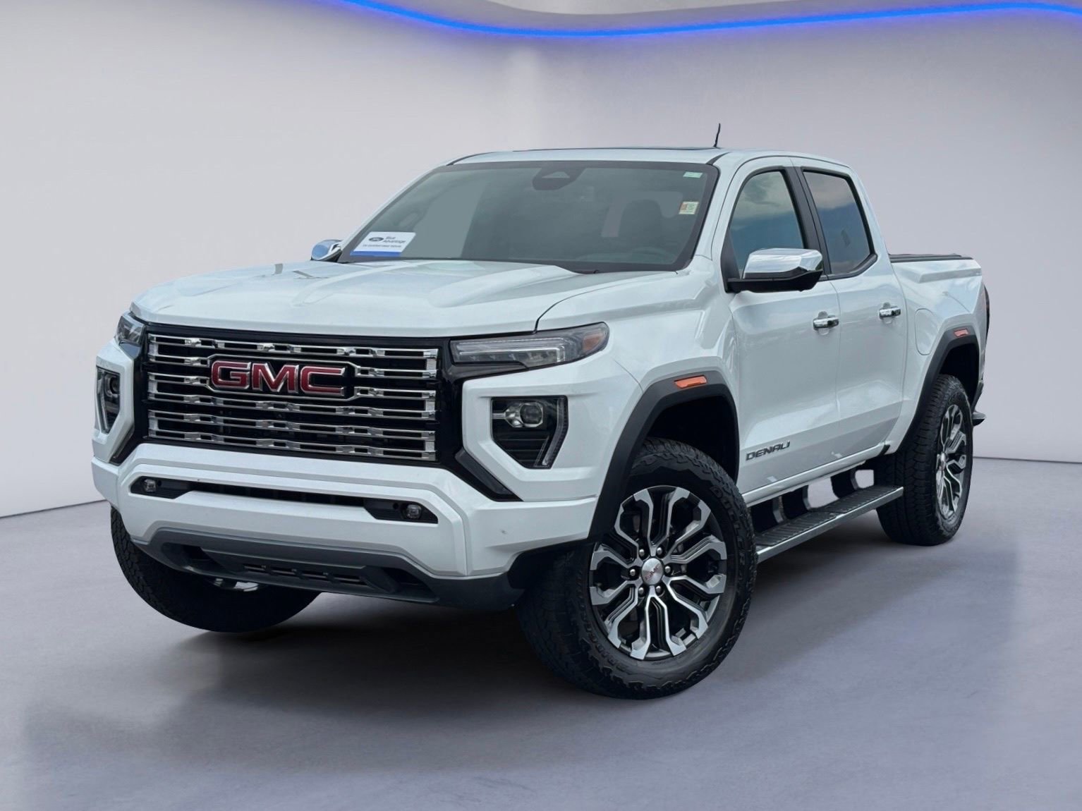 Used 2026 GMC Canyon Denali AWD/4WD image 2