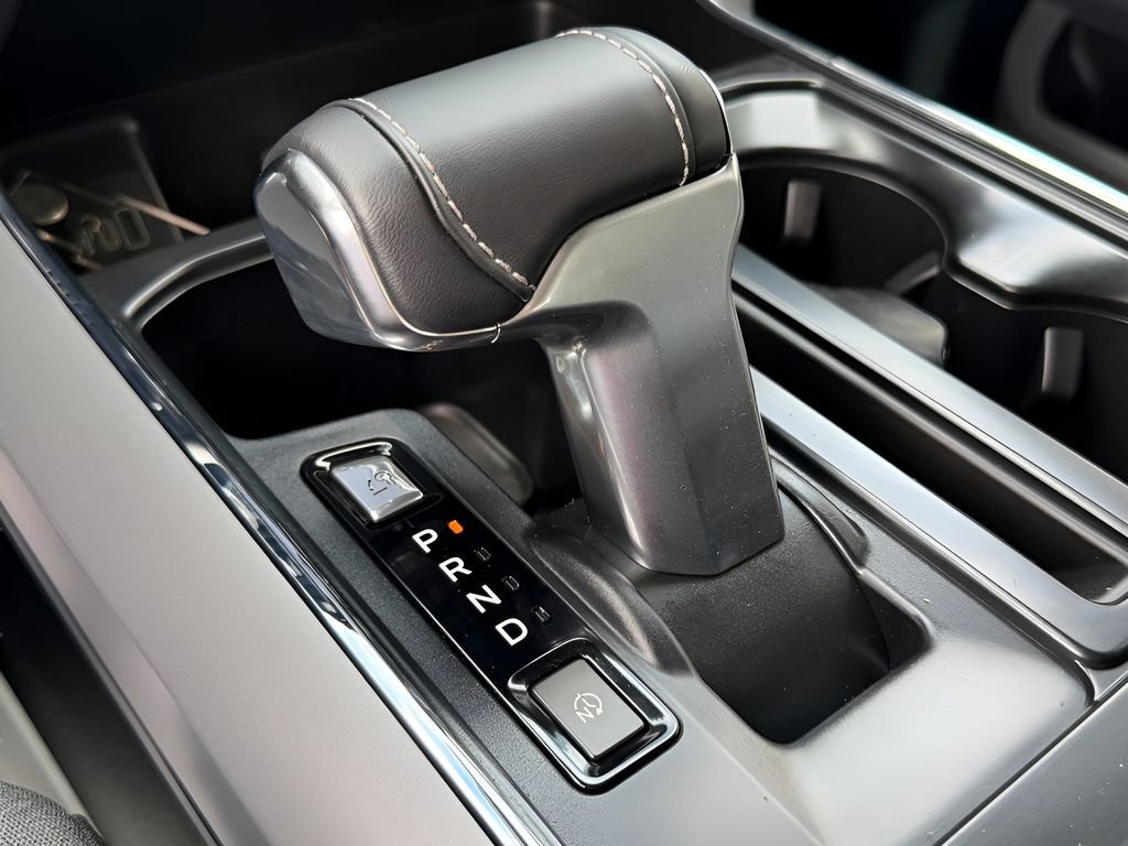 Certified 2025 Ford F150 Lightning XLT AWD/4WD image 19