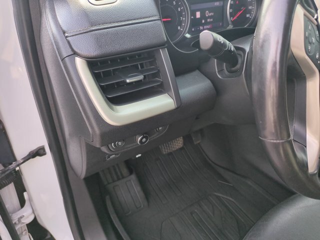 Used 2020 GMC Terrain Denali w/ Denali Premium Package FWD image 17