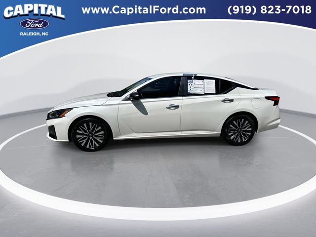 Used 2024 Nissan Altima 2.5 SV FWD image 5