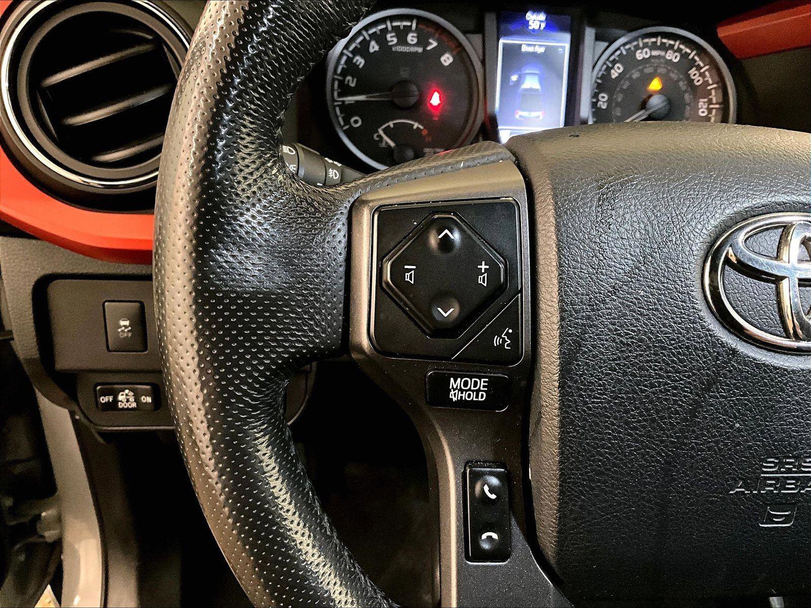 Used 2020 Toyota Tacoma TRD Off-Road AWD/4WD image 17