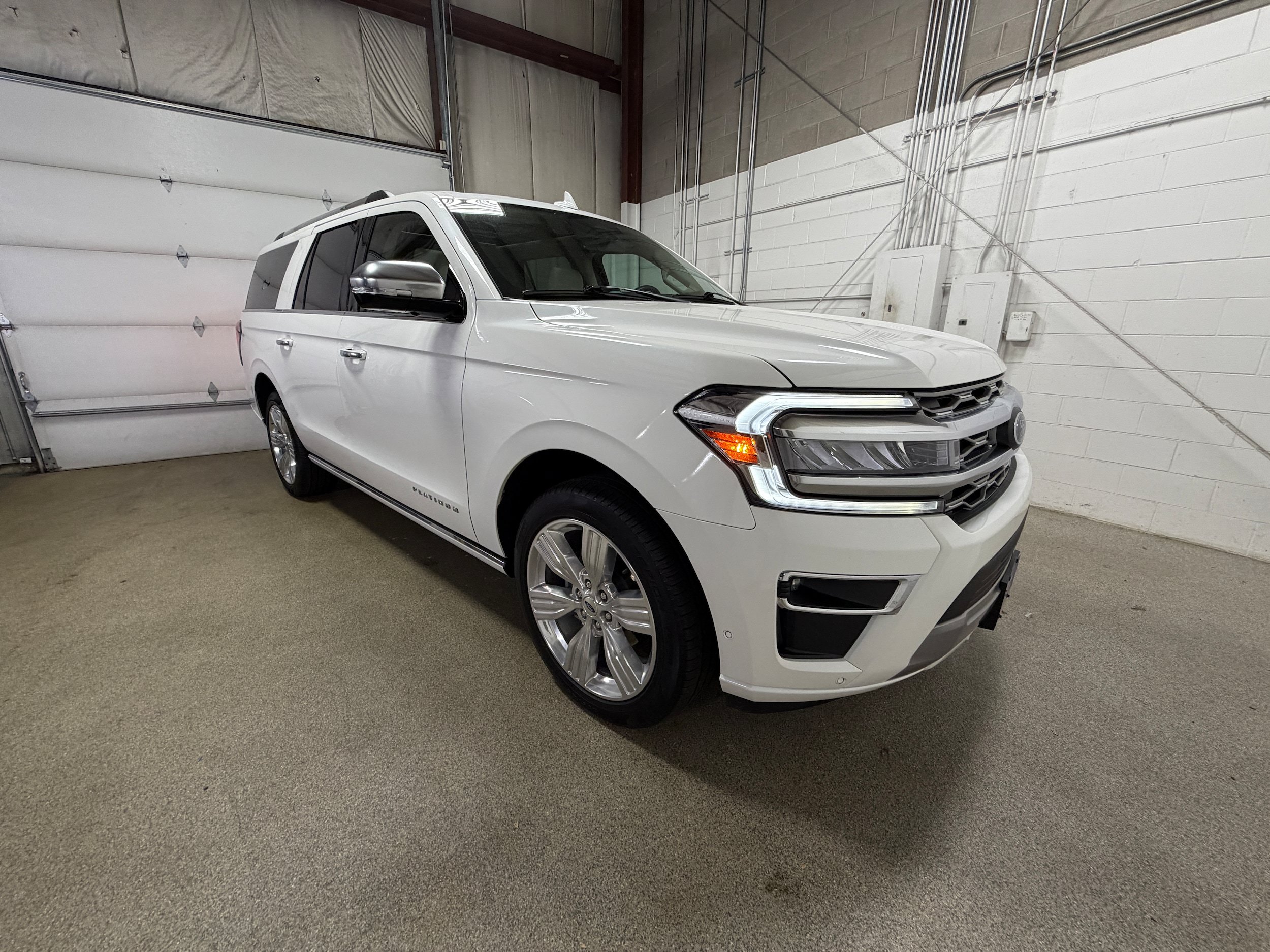 Certified 2024 Ford Expedition Max Platinum AWD/4WD image 4