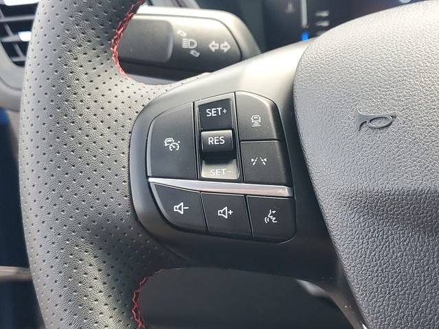 Certified 2023 Ford Escape ST-Line w/ Tech Pack #1 AWD/4WD image 17