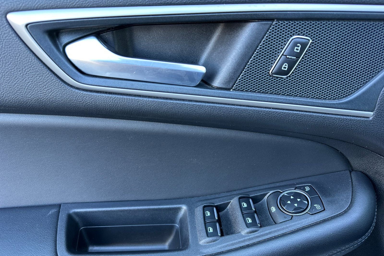 Certified 2024 Ford Edge SEL image 13